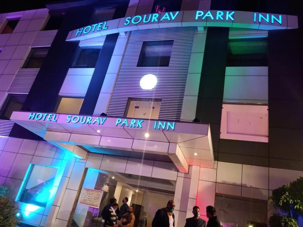 Hotel Sourav Park Inn Agra Agra  Eksteriør billede