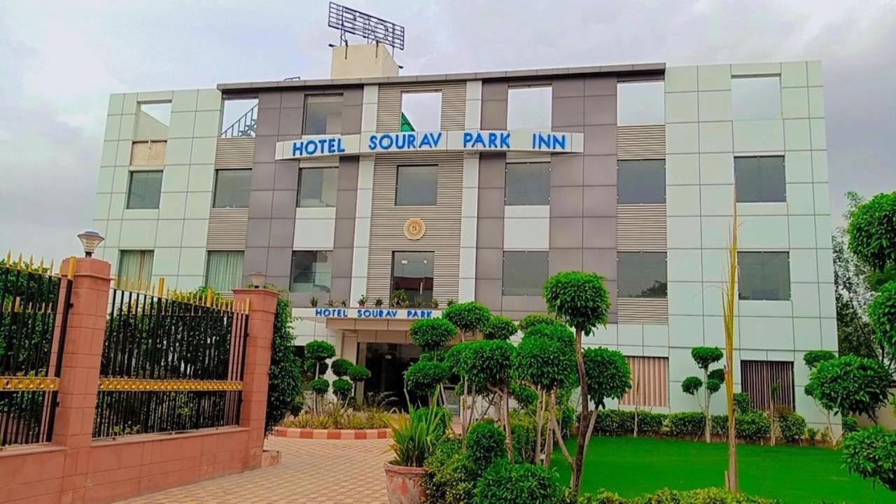 Hotel Sourav Park Inn Agra Agra  Eksteriør billede